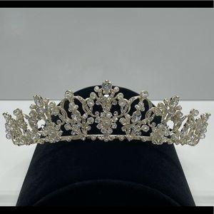 David’s Bridal Venetian Style Bridal Tiara